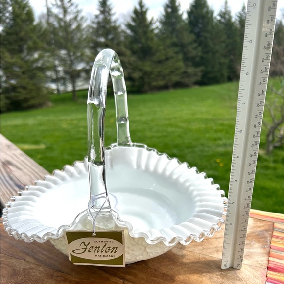 Vintage Fenton Silver Crest Style Milk Glass Ruffled Crimped Rim Lace - Picture 4 of 13